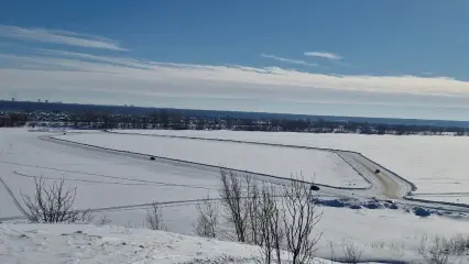 Ледовая переправа под Нижнекамском продолжает работу - НТР 24