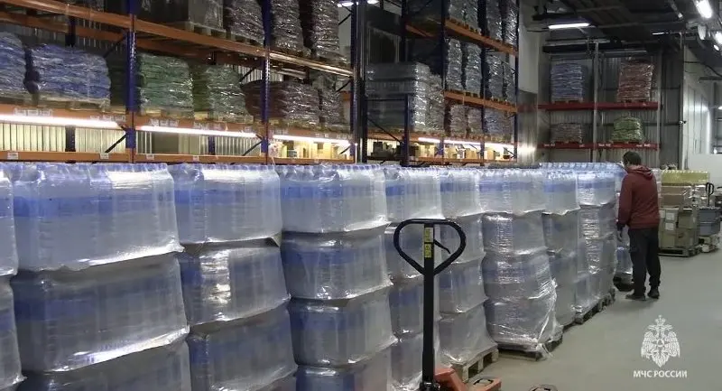 Из Казани в Оренбургскую область отправили более 37 тонн бутилированной воды