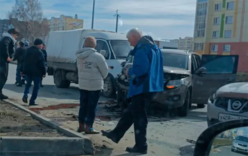 В Нижнекамске момент аварии на перекрёстке Корабельная – Мира попал на видео