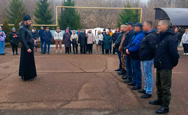 Проводы контрактников из Нижнекамска в ряды Вооруженных сил РФ // Фото предоставлено военкоматом НМР