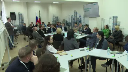Руководители со всей России собрались в Нижнекамске на сессии учебных заведений-партнеров СИБУРа