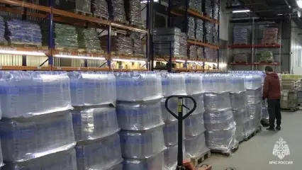 Из Казани в Оренбургскую область отправили более 37 тонн бутилированной воды
