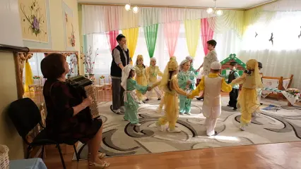 В детском саду Нижнекамска отметили татарский традиционный праздник «Воронья каша»