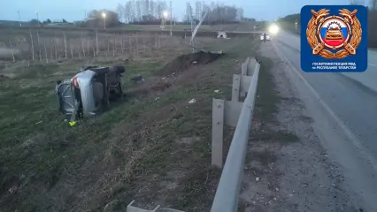 19-летний водитель вылетел из машины и погиб в ДТП на трассе в Татарстане