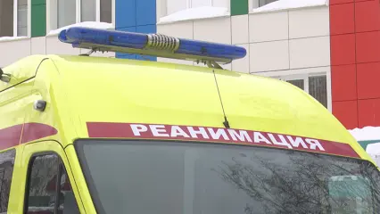 В Казани из окна многоэтажки выпал 4-летний ребенок и разбился