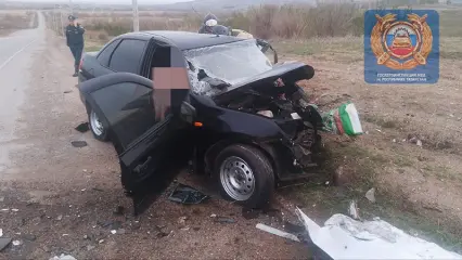 На трассе в Татарстане лоб в лоб столкнулись две легковушки, три человека погибли