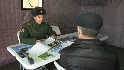 В Нижнекамске развернулся мобильный пункт отбора на военную службу по контракту