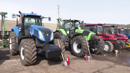 В Нижнекамском районе проверили готовность техники к весенним полевым работам