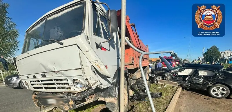 Появилось видео смертельной аварии на перекрёстке в Нижнекамске