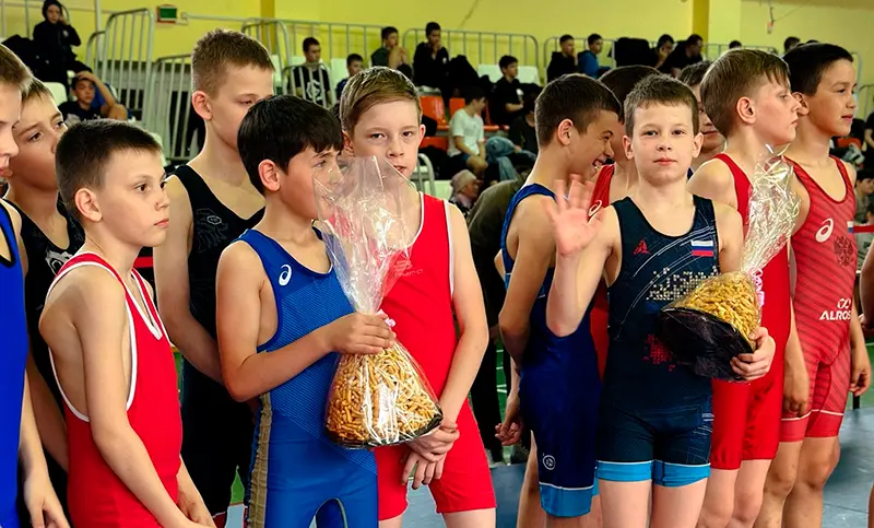 Команда борцов из Нижнекамска стала первой в Татарстане
