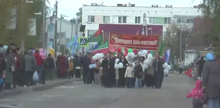 В Муслюмово прошел праздничный митинг