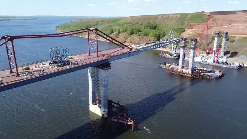 Завершился монтаж четвертого пролета моста через Каму на обходе Нижнекамска