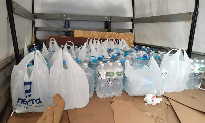 Из Нижнекамска в Лисичанск отправили гуманитарный груз с питьевой водой