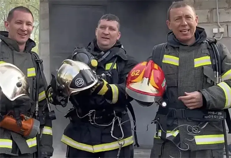 Рамиль Муллин побывал в роли пожарного — видео