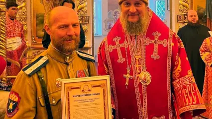 Епископ Пахомий вручил благодарственные письма нижнекамским казакам