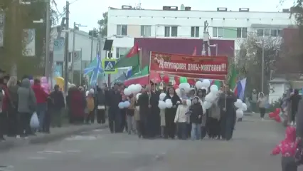 В Муслюмово прошел праздничный митинг