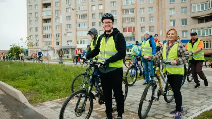 В Нижнекамске прошла первая в этом году велосипедная экскурсия по достопримечательностям