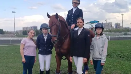 Нижнекамск на чемпионате РТ по конному спорту представили четыре девушки