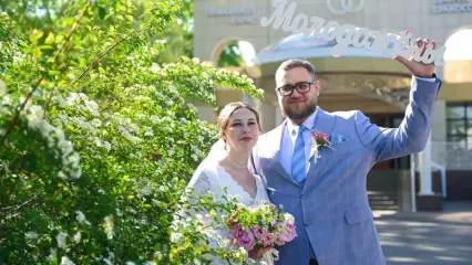 В первый день лета в Нижнекамске поженились 13 пар молодоженов