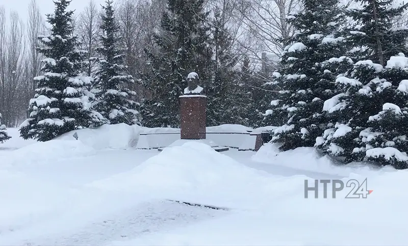 Памятник Николаю Васильевичу Лемаеву