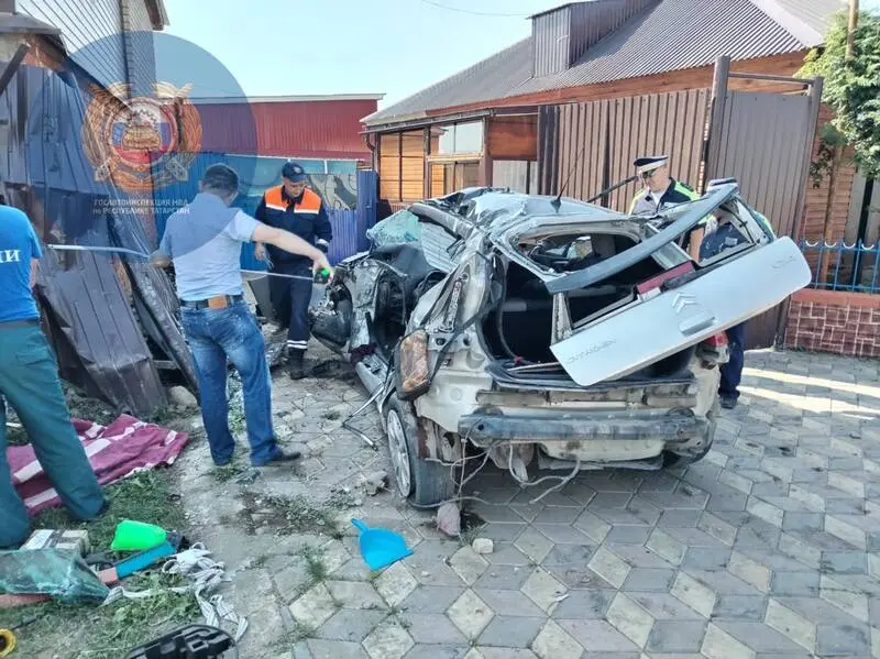Водитель погиб при столкновении двух легковушек в Татарстане – видео