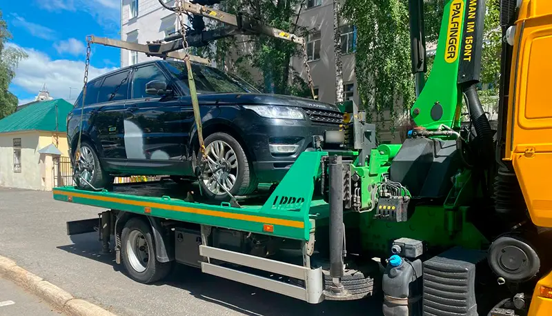 В Татарстане владелец Range Rover 61 раз нарушил ПДД, и остался без авто