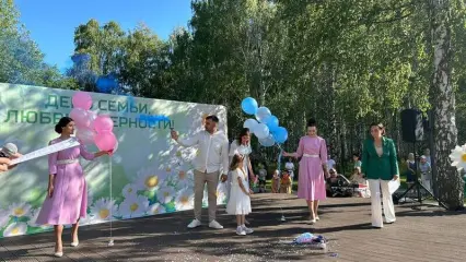 В Нижнекамске на семейном фестивале провели гендер-пати