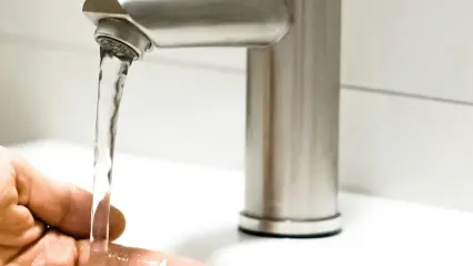 Сотрудника нижнекамского водоканала оштрафовали за прохладную воду в кранах жильцов