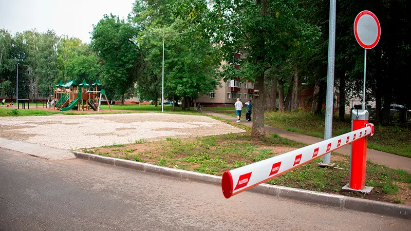 В одном из дворов Нижнекамска по инициативе жильцов появилась новая парковка