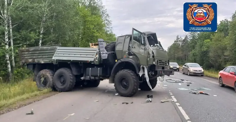 В Татарстане в аварии с грузовиком погибли три человека