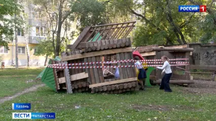 Жители одного из дворов Казани считают опасной новую детскую площадку