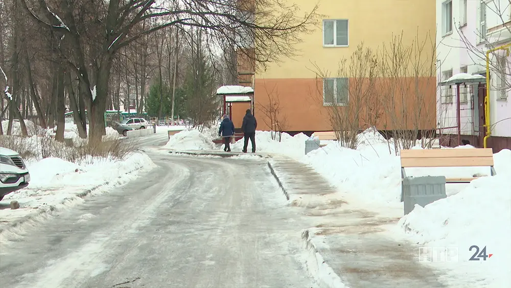 В Татарстане 18 декабря прогнозируется снег и метель. Подует юго-западный с переходом на северо-западный ветер со скоростью 6-11 м/с, местами порывами до 14 м/с.