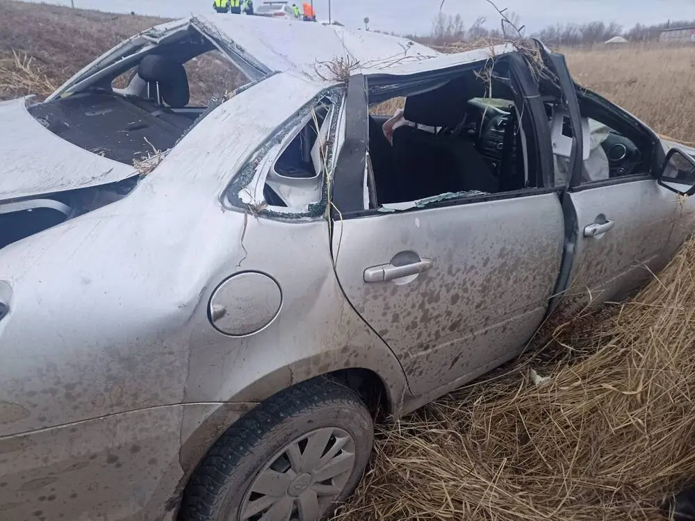 Под Нижнекамском «Гранта» вылетела в кювет — пострадали четыре человека