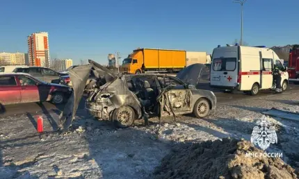 В Татарстане на ходу вспыхнула иномарка