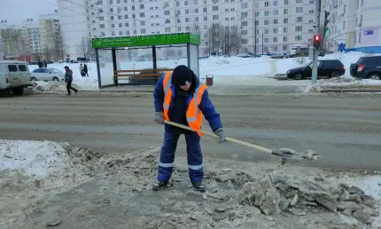 «Вы — настоящие герои»: Рамиль Муллин поблагодарил коммунальщиков Нижнекамска