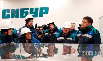 Ветераны «Нижнекамскнефтехима» оценили масштабные изменения на предприятии - НТР 24