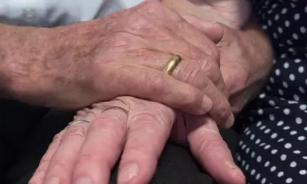 С 1 апреля социальные пенсии увеличатся на 15% - НТР 24