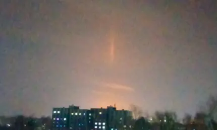 Нижнекамцы удивились световому столбу в небе над городом - НТР 24