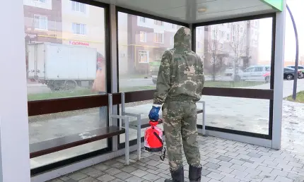 В Нижнекамске после зимы отмыли остановочные павильоны - НТР 24