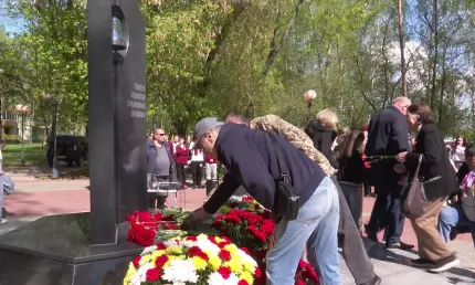 В Нижнекамске почтили память ликвидаторов и жертв аварии на Чернобыльской АЭС - НТР 24