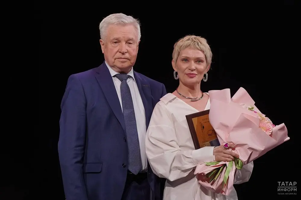 Руководитель - главный редактор НТР Алена Дёмина на церемонии награждения конкурса «Хрустальное перо»