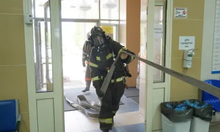 В Нижнекамске провели учения по ликвидации последствий пожара в поликлинике - НТР 24