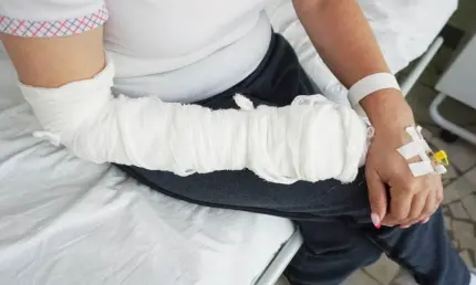 В Камполянах женщину укусила гадюка в огороде — ей пришлось вызвать скорую посреди ночи - НТР 24