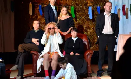 Нижнекамский ТЮЗ отмечен наградой всероссийского фестиваля «Без антракта» - НТР 24