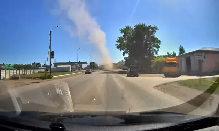 В Татарстане сняли на видео пылевые вихри - НТР 24
