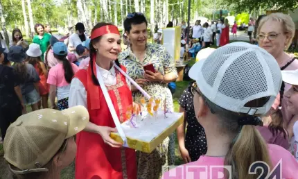 В Нижнекамске проходит праздник Дня славянской письменности и культуры - НТР 24