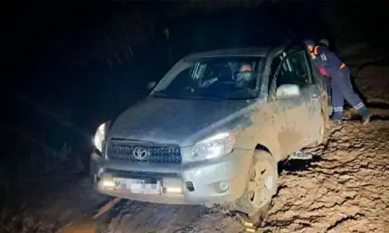 В Татарстане спасатели помогли мужчине с ребенком, застрявшим на берегу Камы - НТР 24