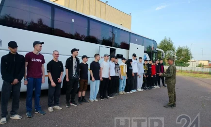 18 новобранцев из Нижнекамска отправились в армию - НТР 24