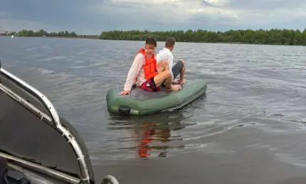 На Каме в Нижнекамском районе перевернулась лодка с двумя братьями - НТР 24