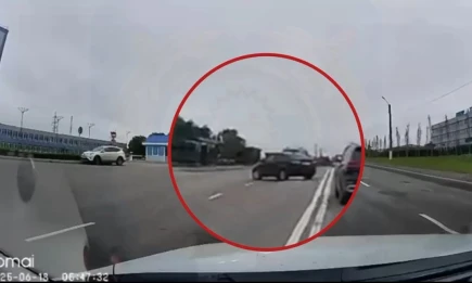 Момент смертельного ДТП в промзоне Нижнекамска попал на камеру - НТР 24